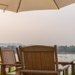 Parasol déporté : comment il optimise l’espace de votre terrasse sans encombrer ?